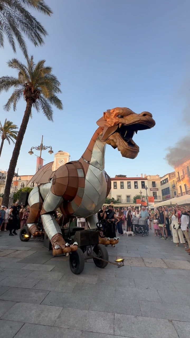 Pasacalles «Quimera», de La Fam Teatre